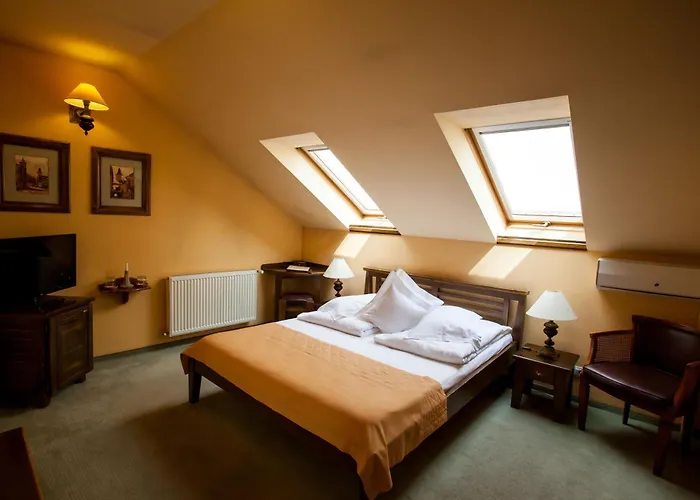Brasov Cheap Hotels near Malecon Boardwalk