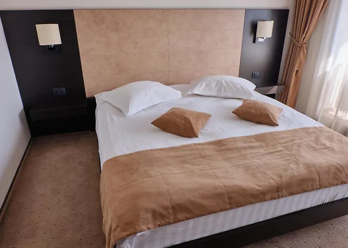 Brasov hotels near Brasov Fortress