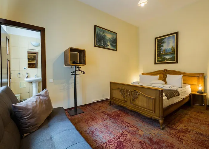 Brasov Hotels With Jacuzzi in Room near Black Church